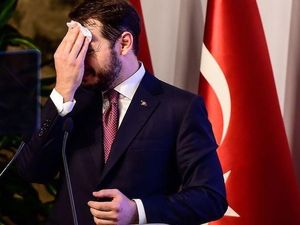 Video: Menantu Erdogan Mundur dari Kursi Menteri Keuangan Turki Video: Menantu Erdogan Mundur dari Kursi Menteri Keuangan Turki