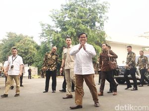 Prabowo Tiba di RSPAD untuk Tes Kesehatan Pilpres 2019 Prabowo Tiba di RSPAD untuk Tes Kesehatan Pilpres 2019