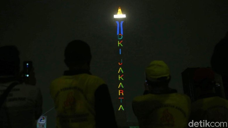 Pertunjukan Video Mapping di Tugu Monas Dimulai