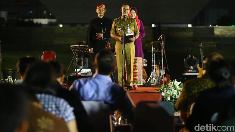 Pertunjukan Video Mapping di Tugu Monas Dimulai