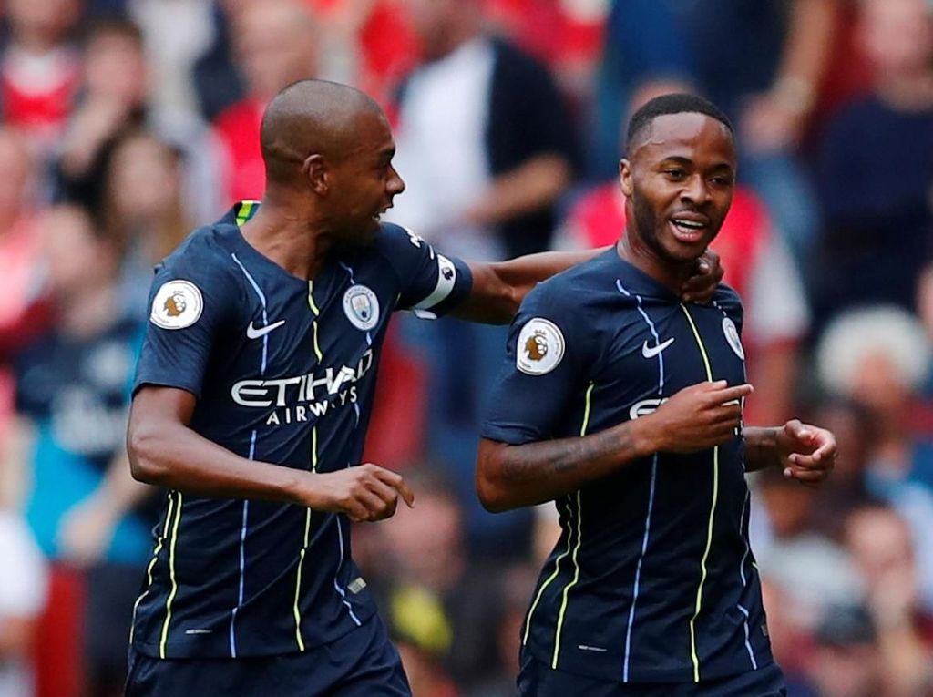 Pep: Buruan Teken Kontrak Baru, Sterling! Pep: Buruan Teken Kontrak Baru, Sterling!