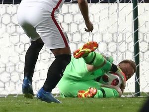 Ter Stegen Menyelamatkan (Trofi) Barcelona Ter Stegen Menyelamatkan (Trofi) Barcelona