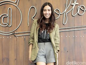 Berakting di Wiro Sableng, Marsha Timothy Kenakan Gaun Seberat 10 Kg