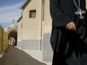 Seorang Biarawan Dituduh Membunuh Uskup Koptik di Mesir