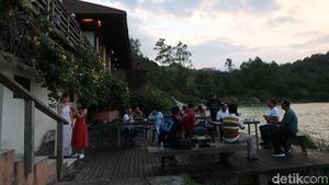 Foto: Danau Linow yang Instagrammable di Tomohon