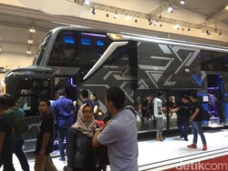 Perut Bus Ini Bisa Menampung 4 Motor Skutik