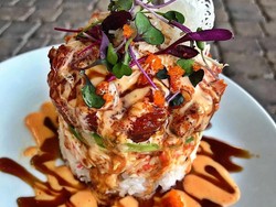 Cantiknya Sushi Tower yang Jadi Kue Ulang Tahun Unik