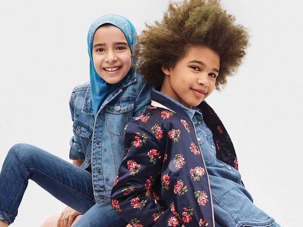 Tampilkan Model Cilik Berhijab, GAP Dihujat di Prancis Tampilkan Model Cilik Berhijab, GAP Dihujat di Prancis