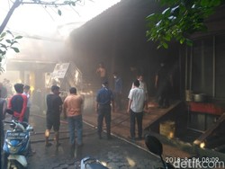 Pasar Petisah Medan Terbakar