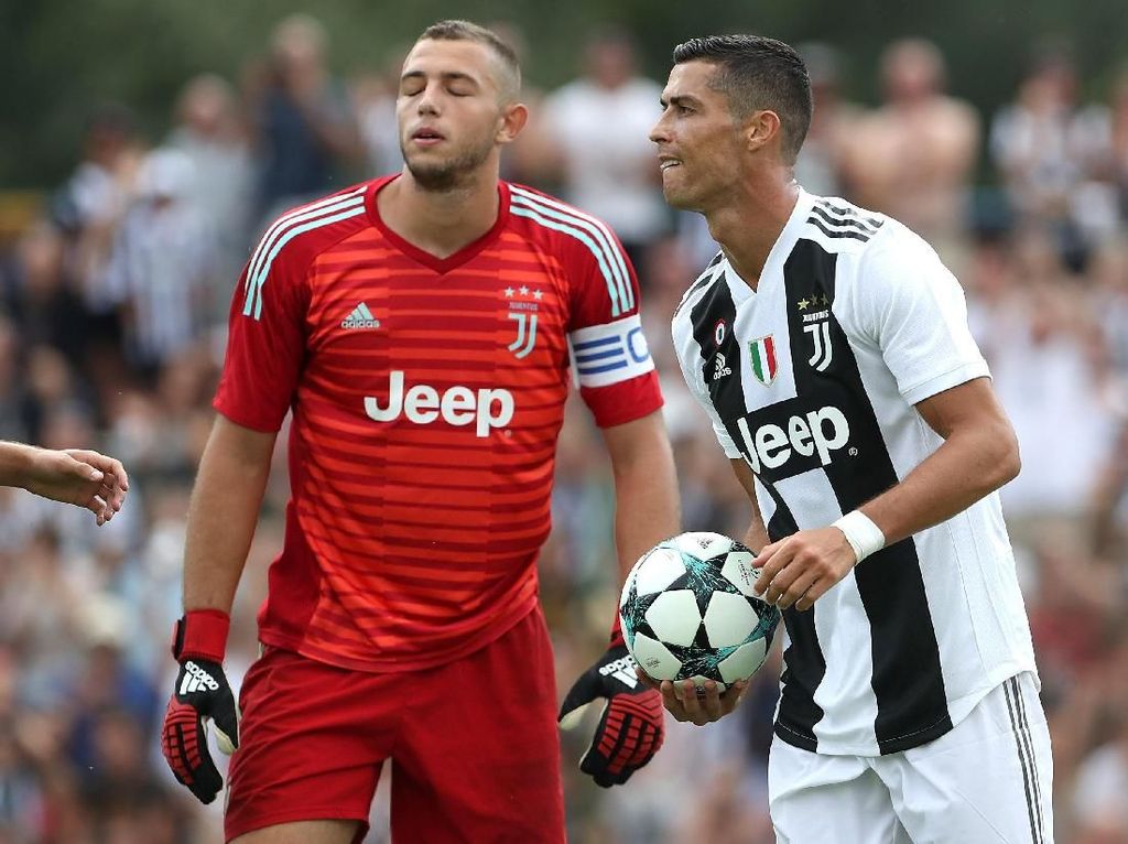 Seperti Platini Dulu, Ronaldo Diperkirakan Bakal Kesulitan di Musim Pertama Seperti Platini Dulu, Ronaldo Diperkirakan Bakal Kesulitan di Musim Pertama