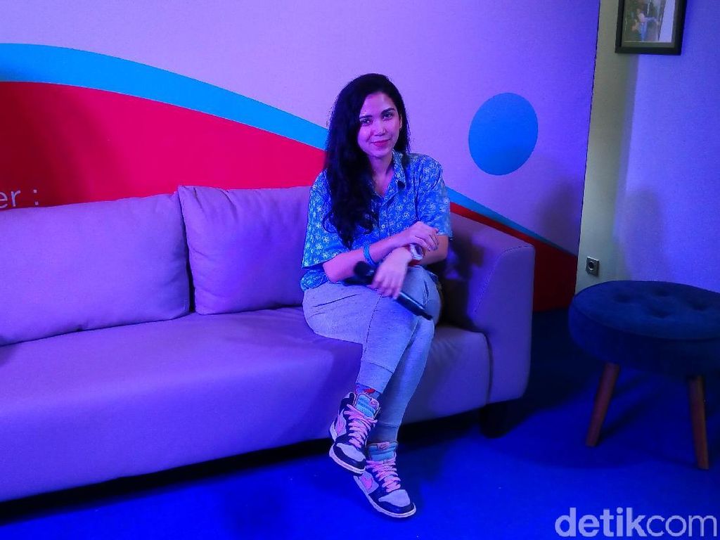 Ribut #2019GantiPresiden, Dinda Kanya Dewi Mau 2019 Ganti Status Ribut #2019GantiPresiden, Dinda Kanya Dewi Mau 2019 Ganti Status