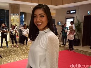 Ini Alasan Liza Elly Jarang Posting Foto Putrinya