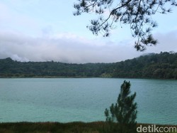 Danau Linow Kebanggaan Sulawesi Utara yang Super Cantik