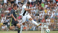 Identik dengan gol, Cristiano Ronaldo akan langsung masuk bursa top skor Liga Italia walaupun baru musim panas ini gabung Juventus. 4 gol di Piala Dunia 2018 memperlihatkan pemain 33 tahun itu masih sangat lihai di depan gawang lawan. (Foto: Marco Luzzani/Getty Images)
