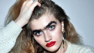 10 Model Tak Sempurna yang Mendobrak Standar Kecantikan Dunia Fashion