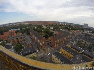 Menikmati Ibu Kota Denmark dari Puncak Menara Gereja