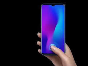 Smartphone Oppo R17 Dibanderol Rp 213 Juta? Smartphone Oppo R17 Dibanderol Rp 213 Juta?