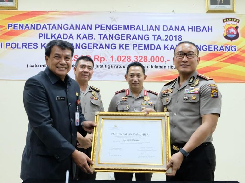 Polisi Kembalikan Dana Hibah Pilkada Tangerang Rp 1 M ke Pemkab Polisi Kembalikan Dana Hibah Pilkada Tangerang Rp 1 M ke Pemkab
