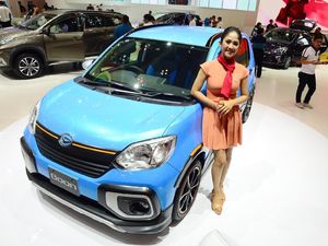 Kredit Makin Sulit, Sekarang Banyak Orang Beli Mobil Cash