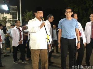 Dokter Terawan Serahkan Surat Selesai Tes Kesehatan ke Sandiaga Dokter Terawan Serahkan Surat Selesai Tes Kesehatan ke Sandiaga