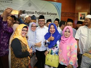 Bangun 75 BLK Pesantren, Menaker: Kita Ingin Santri Makin Kuat