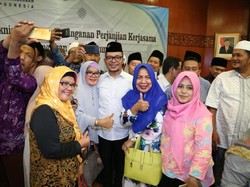 Bangun 75 BLK Pesantren, Menaker: Kita Ingin Santri Makin Kuat