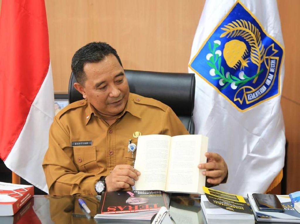 Akhirnya Bupati Toraja Mundur dari Plt Kadis! Akhirnya Bupati Toraja Mundur dari Plt Kadis!