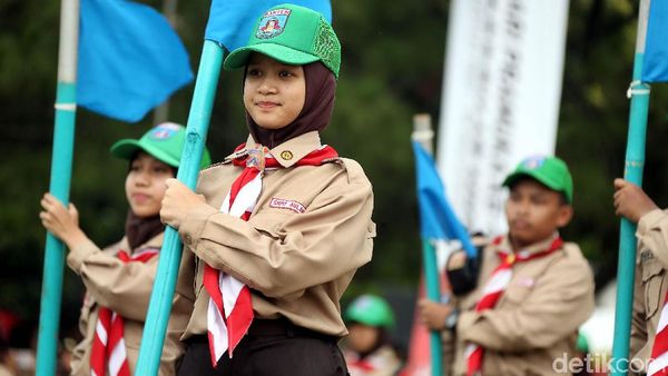 Ratusan Pramuka Unjuk Gigi di Depan Jokowi