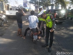 Kocak, Polisi Garut Tilang Pelat Nomor Aku Sayang Kamu