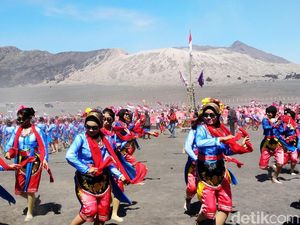 Tarian Khas Probolinggo Meriahkan Kibaran 2018 Bendera Merah Putih