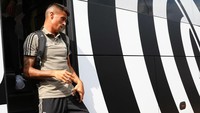 Joao Cancelo dibeli Juventus dari Valencia pada musim panas ini. Kedua tim tergabung di Grup H. Foto: Marco Luzzani/Getty Images