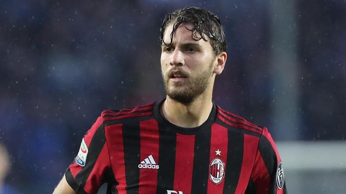 Manuel Locatelli dilepas AC Milan ke Sassuolo. (Foto: Marco Luzzani/Getty Images) Manuel Locatelli dilepas AC Milan ke Sassuolo. (Foto: Marco Luzzani/Getty Images)