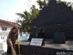 Peristirahatan Terakhir Dr Tjipto Mangoenkoesoemo di Tanah Ambarawa