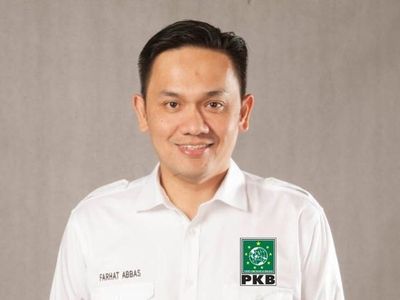 Jadi Jubir Jokowi, Farhat Abbas Bikin Heboh