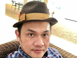 Mereka Setuju Saja Farhat jadi Jubir Jokowi, Asal Nggak Nyalon Presiden!