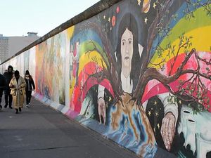 Memperingati Korban Tembok Berlin 57 Tahun Lalu