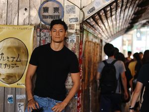 Mengintip Olahraganya Hideo Muraoka, Model Kekar Idola Lucinta Luna