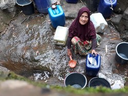 Cerita Warga Cilegon Antre 6 Jam demi Air Bersih