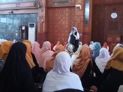 Sempat Ditolak, Neno Warisman Ceramah di Masjid Balai Kota Depok