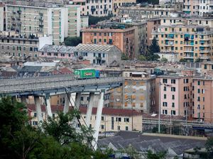 Jembatan Layang Ambruk di Italia, Pencarian Korban Terus Dilakukan