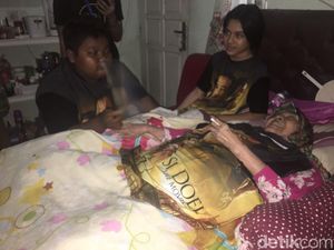 Kisah Mak Nyak yang Tak Bisa Lupakan Babe Sabeni Kisah Mak Nyak yang Tak Bisa Lupakan Babe Sabeni