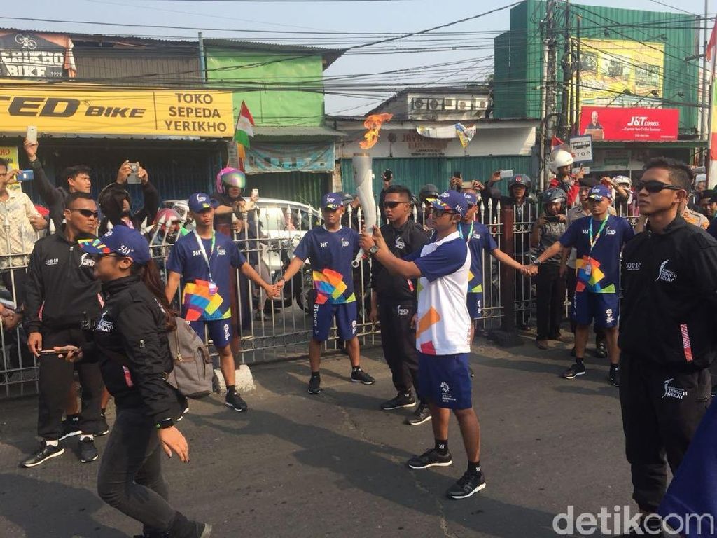 Obor Asian Games Tiba di Kramat Jati, Torch Relay Dimulai Obor Asian Games Tiba di Kramat Jati, Torch Relay Dimulai