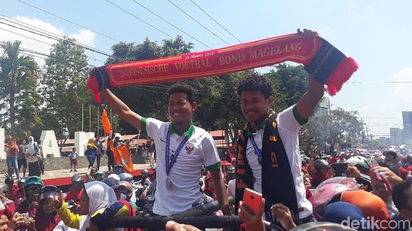 Bagas-Bagus dan Si Kembar Lainnya di Lapangan Hijau