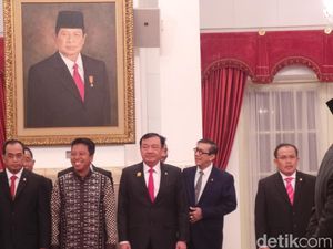 Ada Rommy dan Hasto di Acara Pelantikan Komjen Syafruddin di Istana