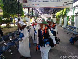 12 Jemaah Calon Haji Embarkasi Solo Batal Berangkat 12 Jemaah Calon Haji Embarkasi Solo Batal Berangkat