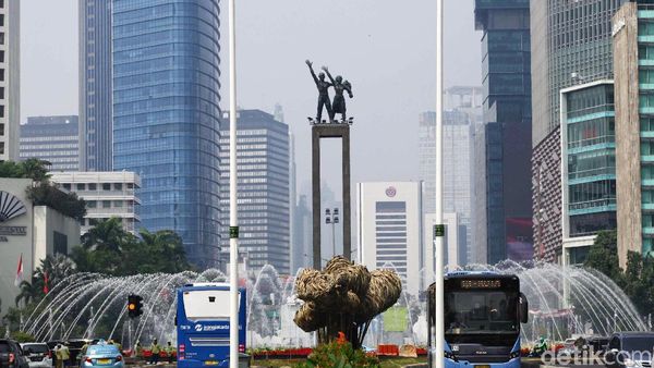Jalan Thamrin yang Semakin Rapi Tanpa Proyek MRT