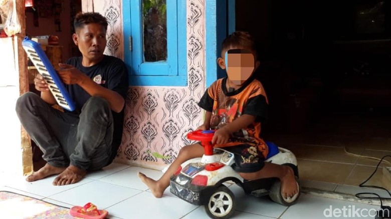 Miris, Anak Berusia 2 Tahun di Sukabumi Kecanduan Rokok