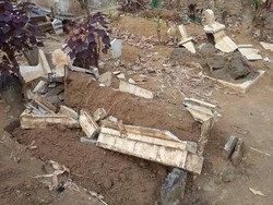 Misteri Pengrusakan Puluhan Makam di Malang