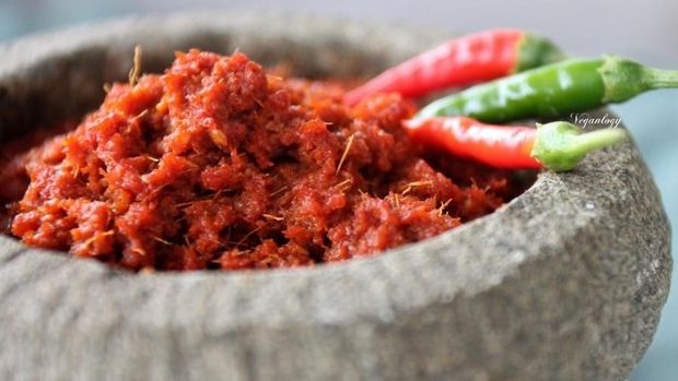 4 Makanan yang Perlu Dibatasi Saat Menyusui