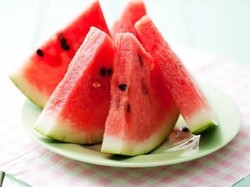 6 Buah Berkadar Air Tinggi Cocok Dikonsumsi Saat Cuaca Panas